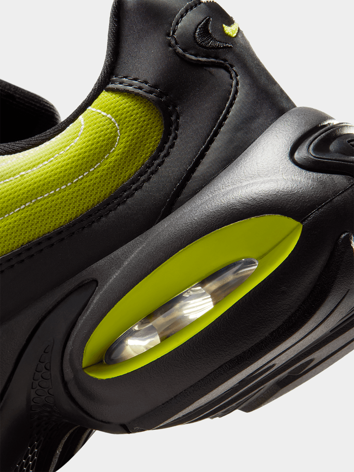 Nike Women's Air Max Portal Black/Bright Cactus Sneaker Nike